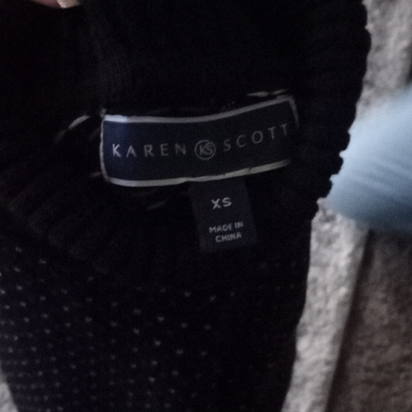 Sweater - Picture 2 of 3